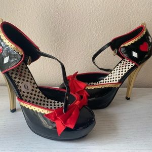 Queen of hearts high heels platforms size 6